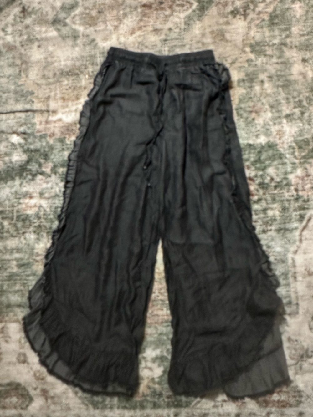 Boho Charcoal Summer pant Ruffled Wide-Leg Pants Women’s size small